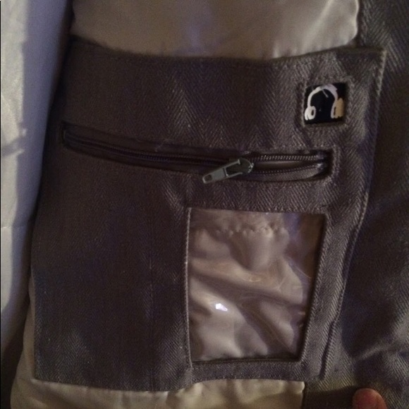 Quicksilver snowboarding jackets (M) - Picture 3 of 4